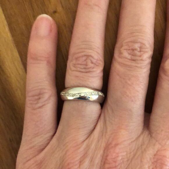 Sterling Silver CZ Wave Ring | Size 6 - Picture 1 of 3